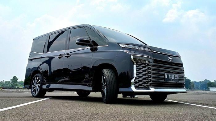 Cek Daftar Harga Toyota Voxy Bekas 2017–2024 per Agustus 2025: Pilihan MPV Premium Terjangkau