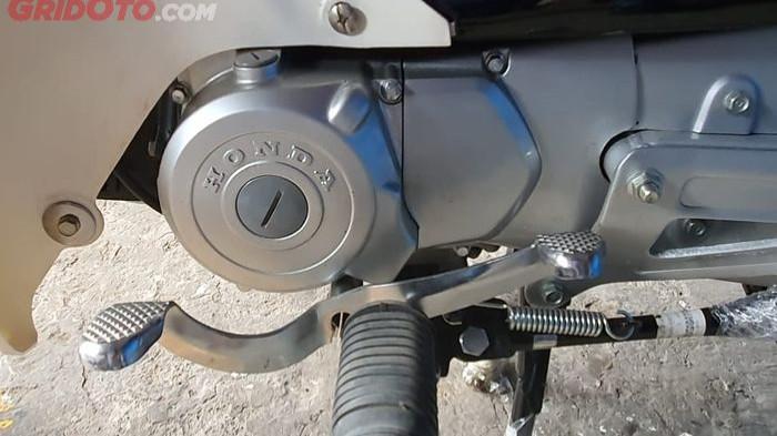 Ilustrasi komponen transmisi pada motor. (gridoto.com)