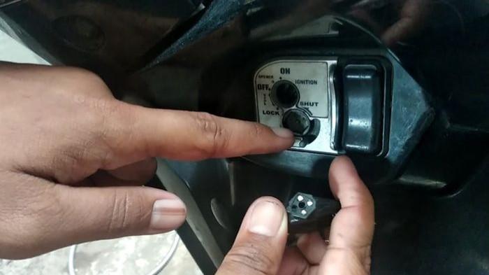 Ilustrasi rumah kunci yang sudah rusak. (gridoto.com)