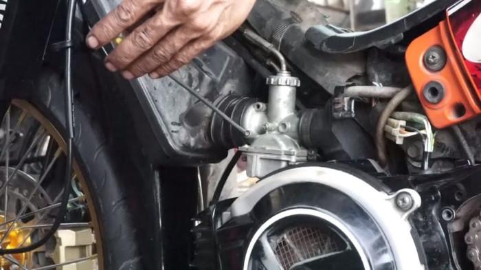 Setelan Angin dan Bahan Bakar Tidak Tepat