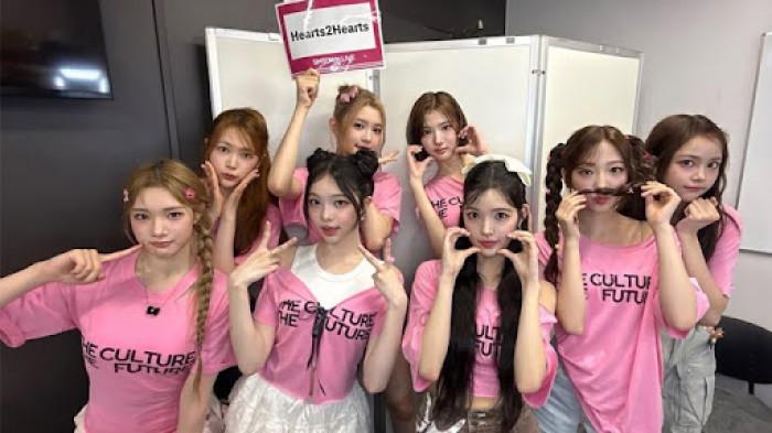 Hearts2Hearts Membuat Iklan Shopee 9.9 Super Shopping Day Semakin Seru dengan Nyanyi Lirik Indonesia