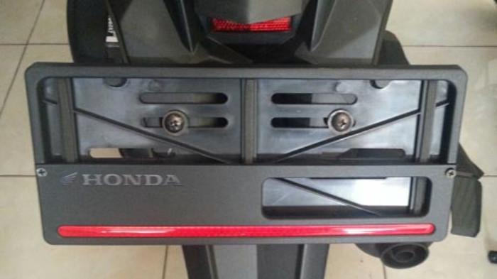 3 Langkah Sederhana Merawat Cover Plat Nomor Sepeda Motor