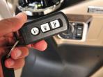 4 Tips Aman Menyimpan Remote Smart Key Motor Saat Berkendara