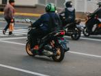 4 Tips Naik Motor Saat Puasa Agar Tetap Fokus dan Aman di Jalan