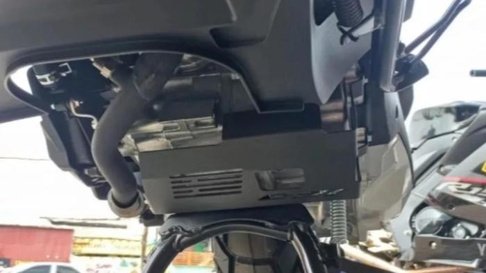 6 Pantangan Saat Membersihkan Kolong Motor Agar Tidak Cepat Rusak