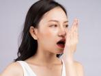 7 Cara Ampuh Atasi Bau Mulut Saat Puasa, Dijamin Lebih Percaya Diri