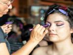 6 Strategi Promosi Jasa Make Up Artis di Era Sekarang