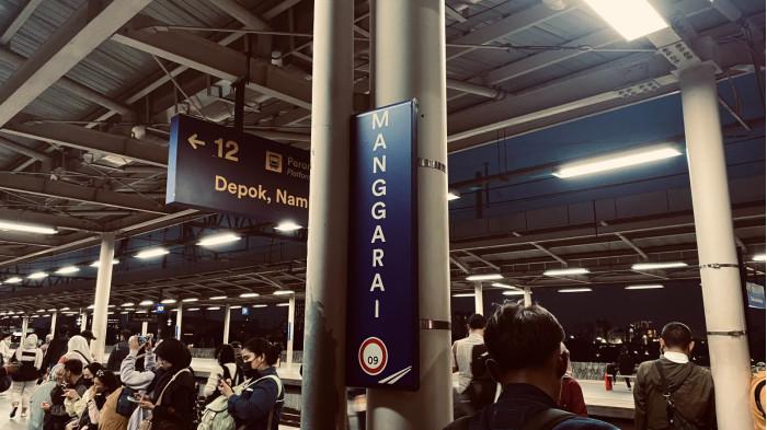 Haris Setiawan di Stasiun Manggarai | TribunX