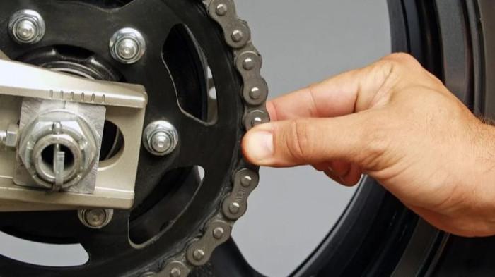 Menjaga Kekencangan Rantai Sesuai Standar