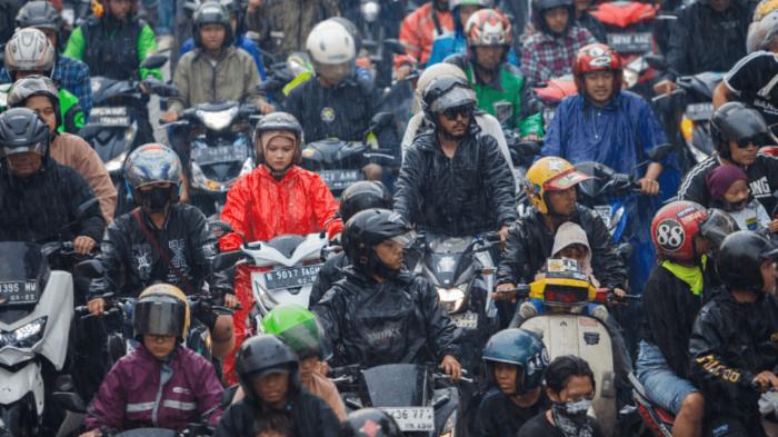 4 Tips Berkendara Motor dengan Tenang Meski Sedang Dalam Situasi Mendesak&nbsp;