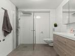 5 Ide Interior Kamar Mandi Kecil agar Tetap Nyaman