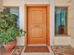 5 Tips Memilih Warna Cat Kusen Pintu dan Jendela agar Serasi