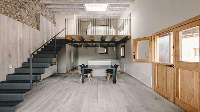 6 Ide Kreatif Memanfaatkan Ruang Mezzanine agar Rumah Lebih Fungsional