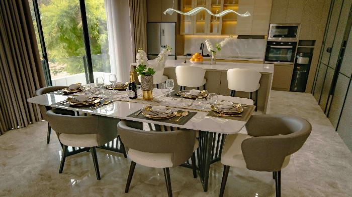 6 Kesalahan Desain Ruang Makan yang Membuat Rumah Terasa Sempit