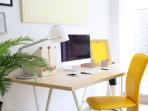 7 Tips Membuat Area Kerja di Kamar yang Rapi dan Menenangkan