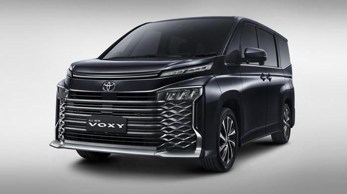 Cek Daftar Harga Mobil MPV Premium Toyota All New Voxy Baru per Mei 2026
