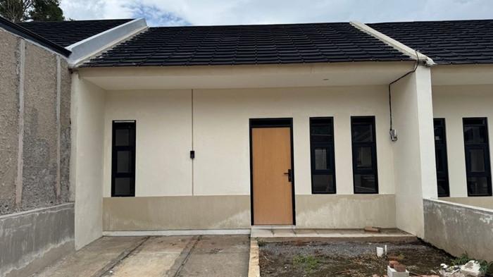 Perumahan di Desa Besar Klaras 3 (Sikumbang) 