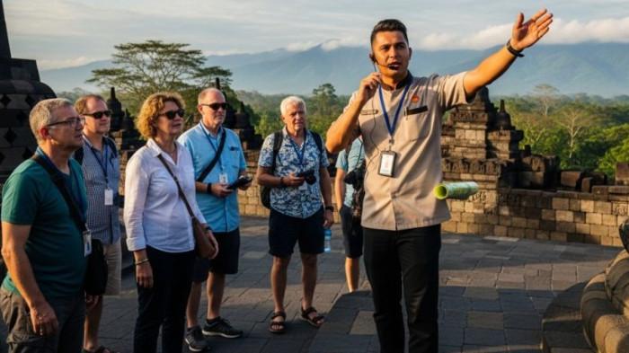 6 Keunggulan Menggunakan Jasa Tour Guide untuk Perjalanan Wisata