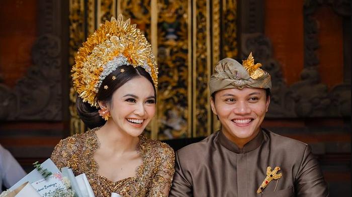 Mahalini menggunakan | Dok. Bridestory