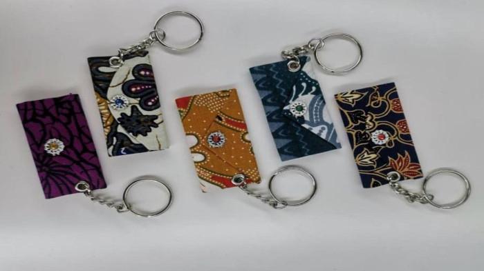 Souvenir Kerajinan Lokal
